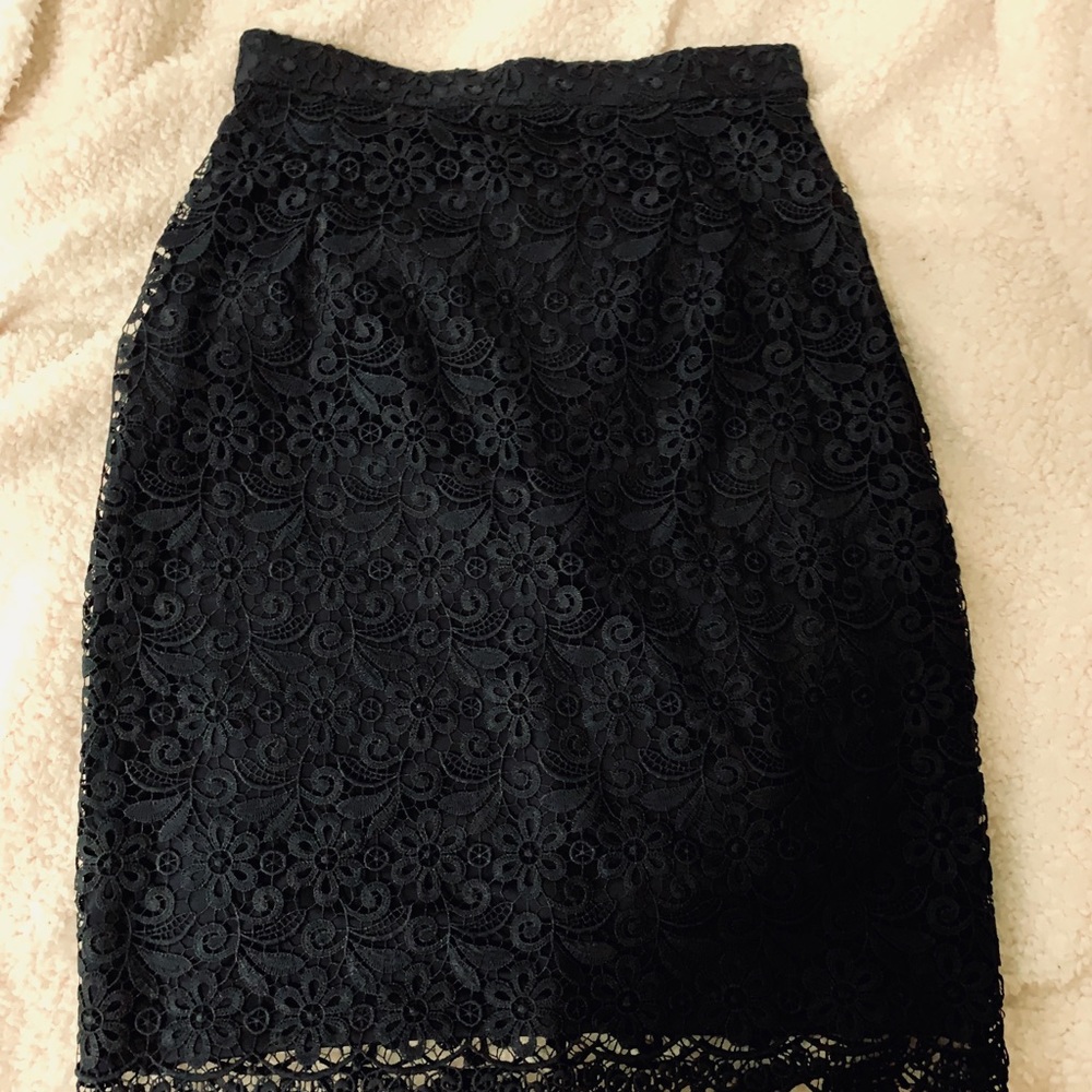 NWOT Navy Blue Lace Zippered Skirt